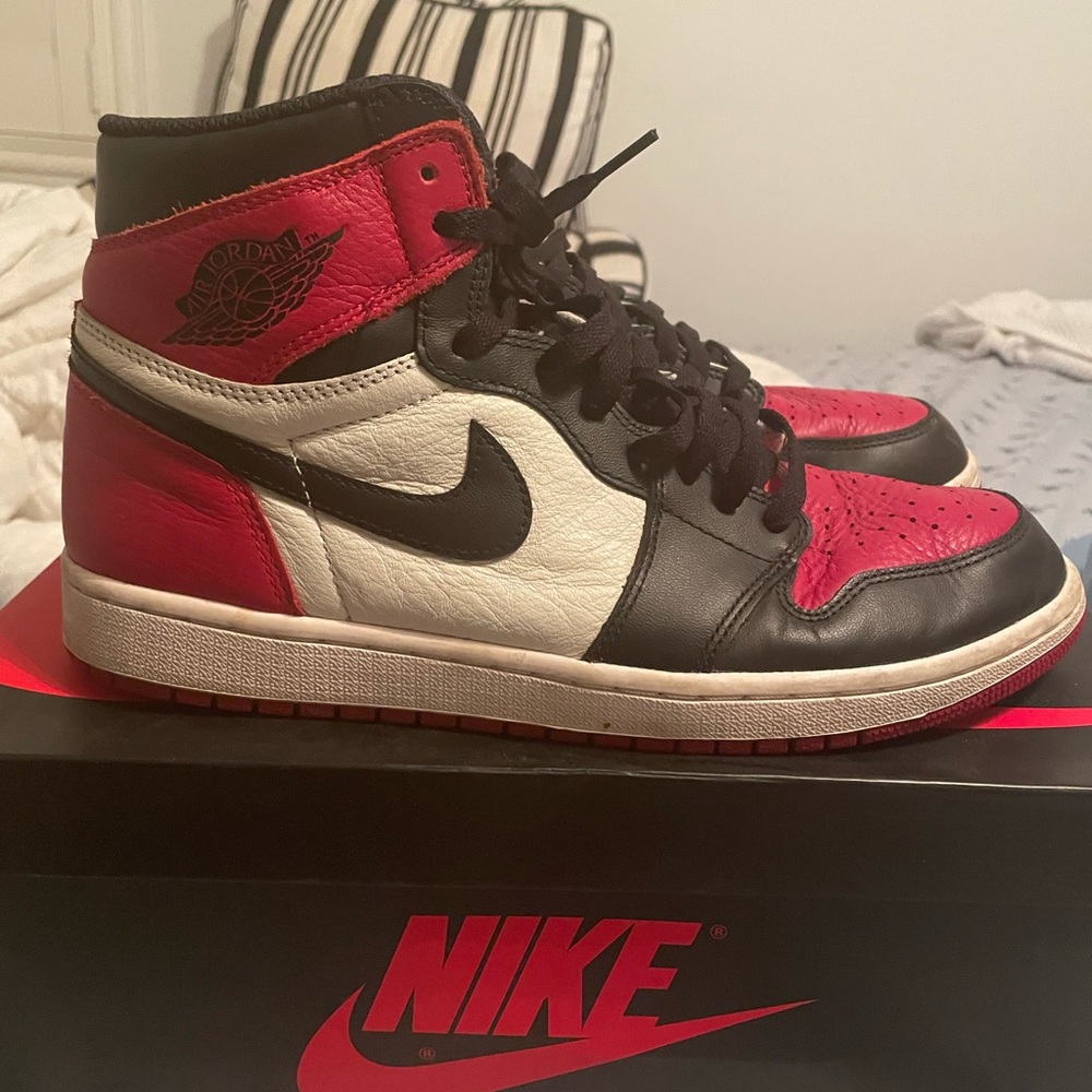 Jordan Retro High Bred Toe 1s size 10.5